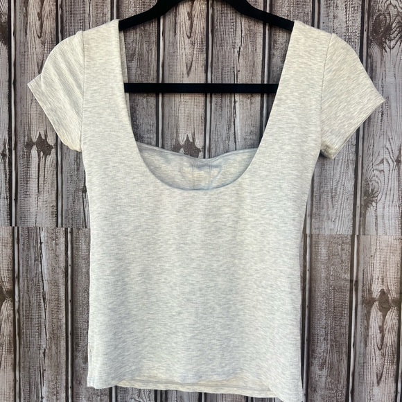 Vuori Pose Scoopback Tee Size S - Picture 5 of 6